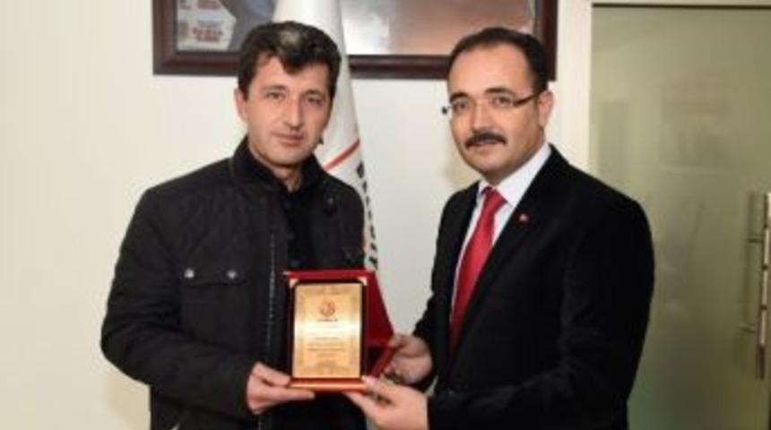 Uşak Belediye Başkan Yardımcısı Erg&uuml;n Kırdinli G&ouml;revinden Ayrıldı