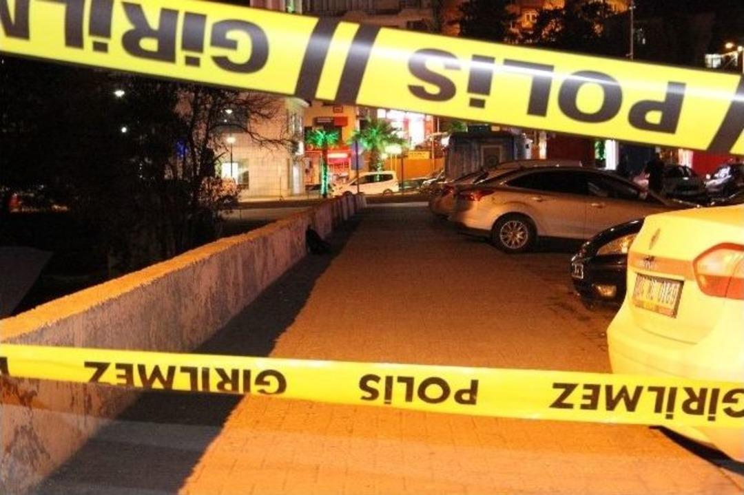 Ş&uuml;pheli &Ccedil;anta Polisi Alarma Ge&ccedil;irdi