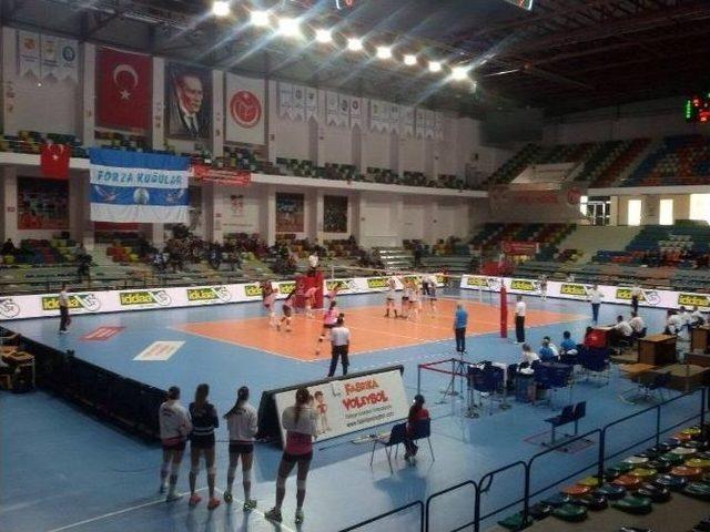 Sultanlar’dan Play-off’a Tatsız Başlangıç