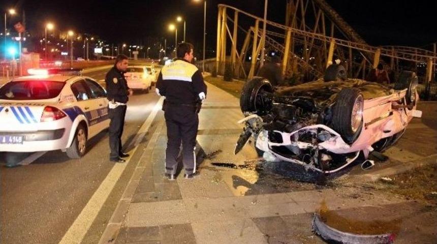 Hurdaya D&ouml;nen Otomobilden Sağ &Ccedil;ıktı