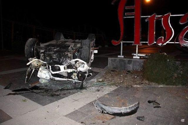 Hurdaya D&ouml;nen Otomobilden Sağ &Ccedil;ıktı 2