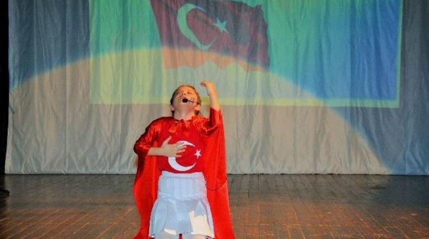 K&ouml;rfez&rsquo;de İstiklal Marşının Kabul&uuml; Kutlandı