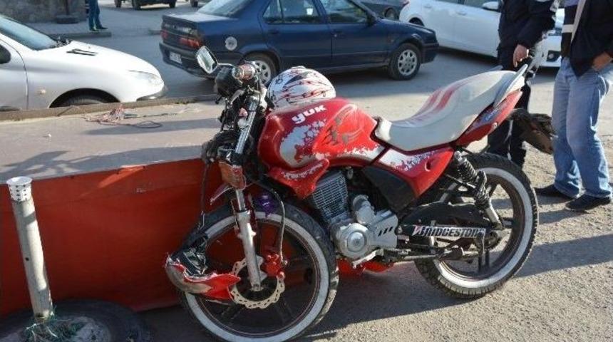 Otomobil İle Motosiklet &Ccedil;arpıştı: 1 Yaralı
