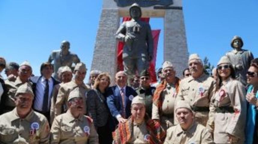 Başkan Hasan Akg&uuml;n: "karanlık G&uuml;nleri &Ccedil;anakkale Ruhu İle Aşarız"