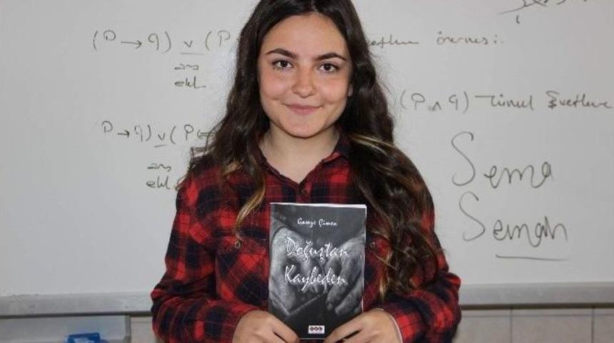 Babasına Nefretini Kitaba Yazdı