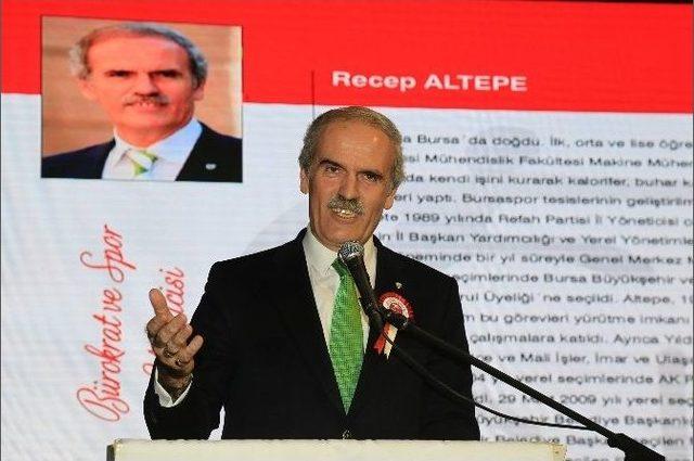 Futbol Adamları&rsquo;ndan Başkan Altepe&rsquo;ye &Ouml;d&uuml;l 1