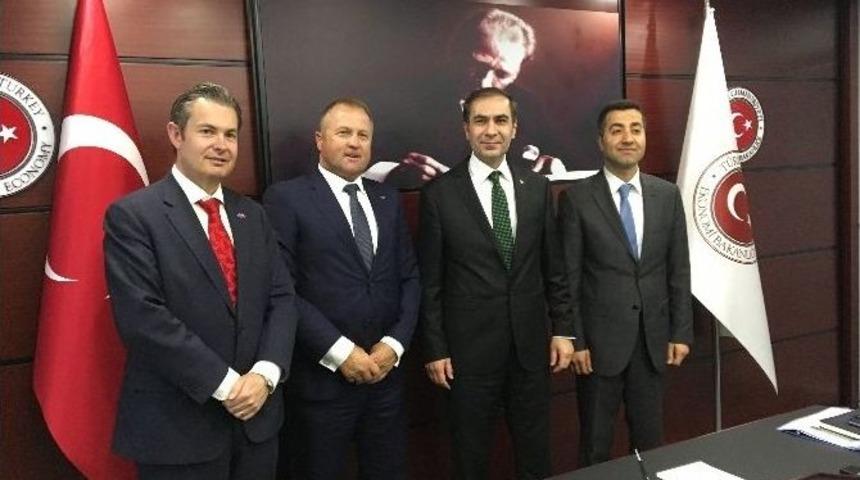Yeni Zelanda Et Ve S&uuml;t Konusunda T&uuml;rkiye İle İşbirliği Yapmak İstiyor