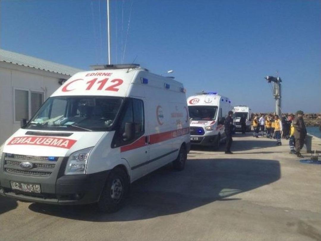 Ege&rsquo;de G&ouml;&ccedil;men Faciası: 40 Kişinin Bulunduğu Bot Battı