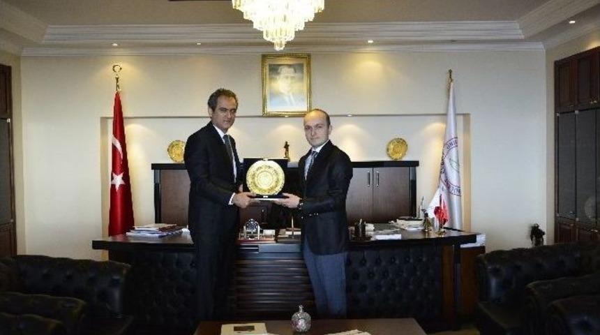 Bik M&uuml;d&uuml;r&uuml; Ali Nuhoğlu Rekt&ouml;r &Ouml;zer&rsquo;i Ziyaret Etti