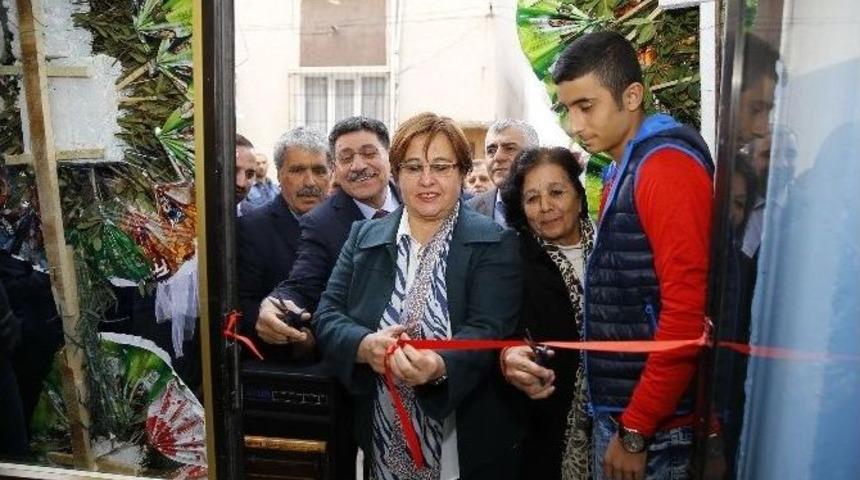 Dostg&uuml;c&uuml;&rsquo;ne Yeni Lokal