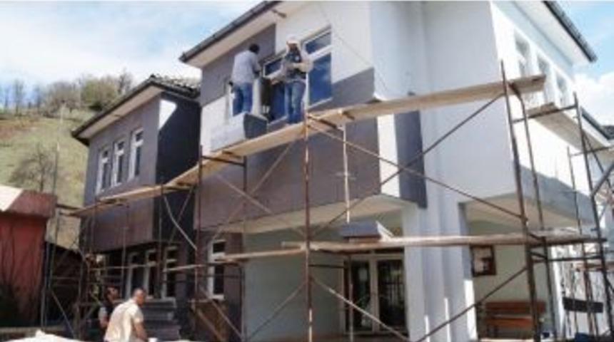Belediye Binası Yeni G&ouml;r&uuml;n&uuml;m&uuml;ne Kavuşuyor