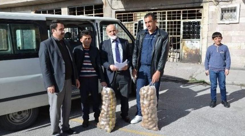 Nevşehir İl M&uuml;ft&uuml;l&uuml;ğ&uuml;&rsquo; N&uuml;n Suriyeli M&uuml;ltecilere Yardımları Devam Ediyor