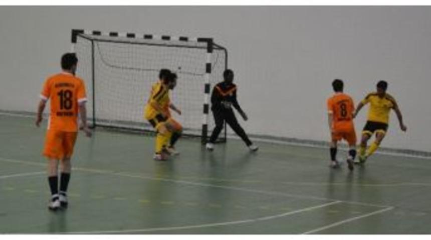 İn&ouml;n&uuml; &Uuml;niversitesi, Salon Futbolunda Finale Y&uuml;kseldi