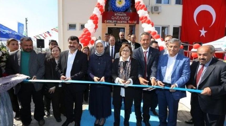 Oğuzeli B&uuml;y&uuml;kşehir&rsquo;in Hizmetleriyle B&uuml;y&uuml;yor