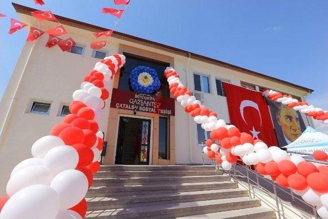 Oğuzeli Büyükşehir’in Hizmetleriyle Büyüyor