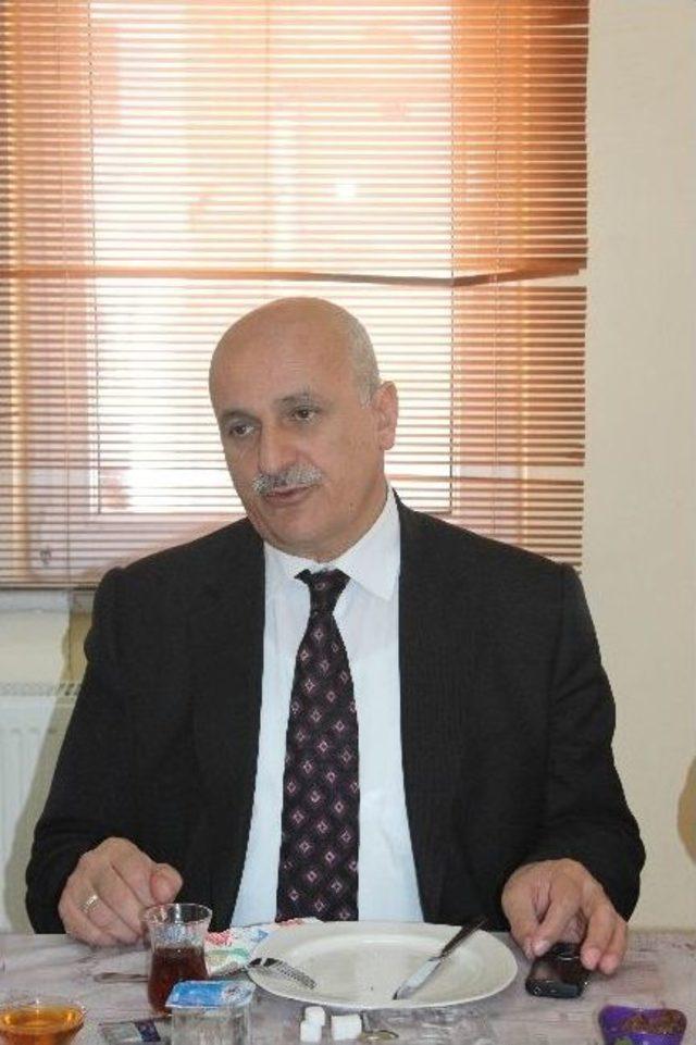 İl M&uuml;ft&uuml;s&uuml; Karatepe, Basın Mensuplarıyla Bir Araya Geldi 1