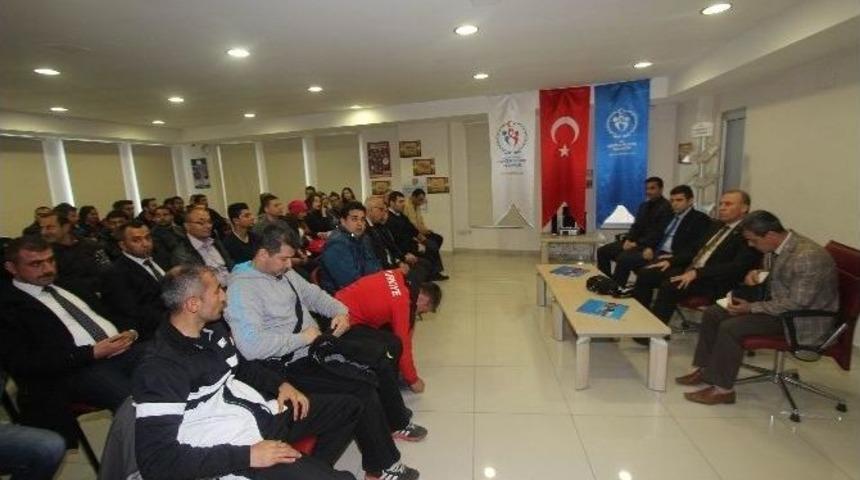 Kilis Gen&ccedil;lik Hizmetleri Ve Spor İl M&uuml;d&uuml;r&uuml; Remzi Arkaltı: