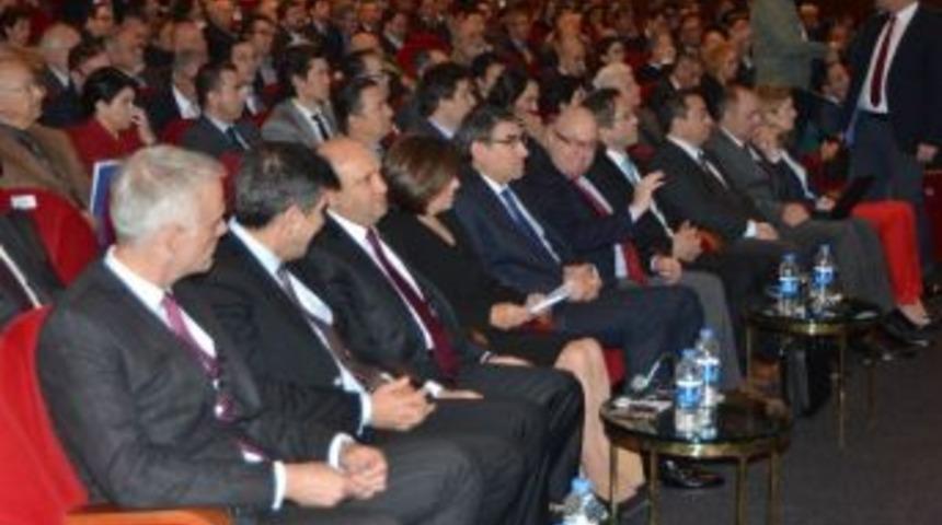 Bakan Fikri Işık: &ldquo;2023&rsquo;te Hedefimiz Olan Y&uuml;zde 15&rsquo;i Yakalamak İ&ccedil;in Bug&uuml;nden Ar-ge Yatırımı Yapmalıyız&rdquo;