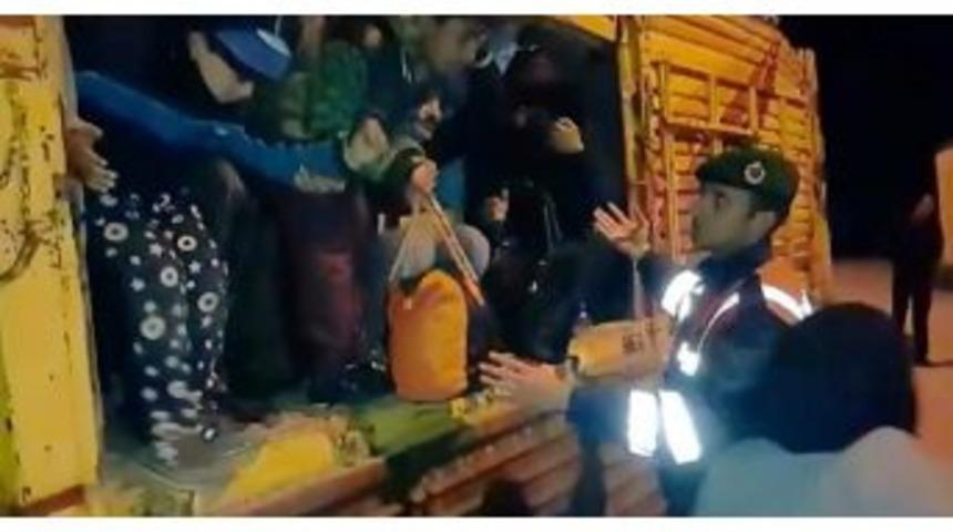 Kamyon Kasasında Umuda Yolculuk