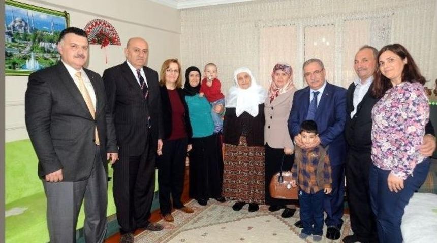 Bilecik Valisi Nayir&rsquo;dan Şehit Ailelerine Ziyaret