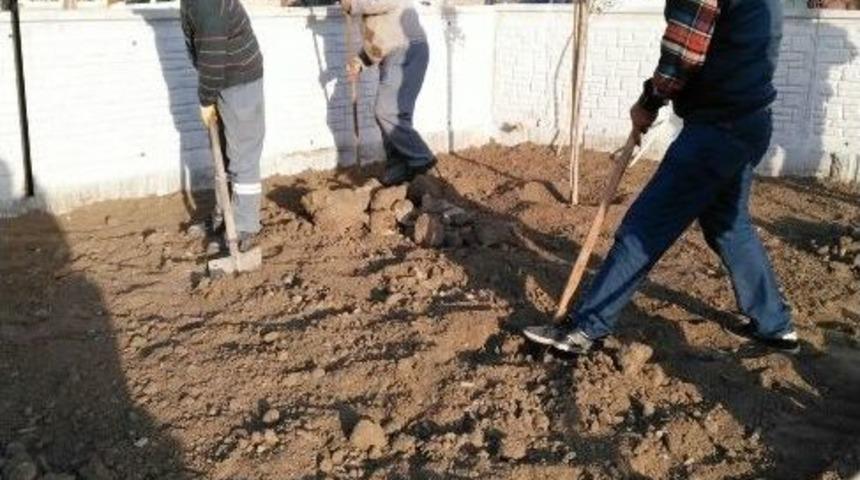 Kepez Belediye Başkanı T&uuml;t&uuml;nc&uuml;&rsquo;den Eğitime Destek
