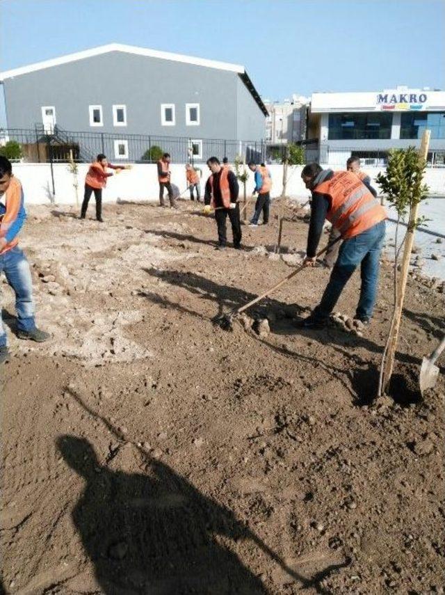 Kepez Belediye Başkanı Tütüncü’den Eğitime Destek