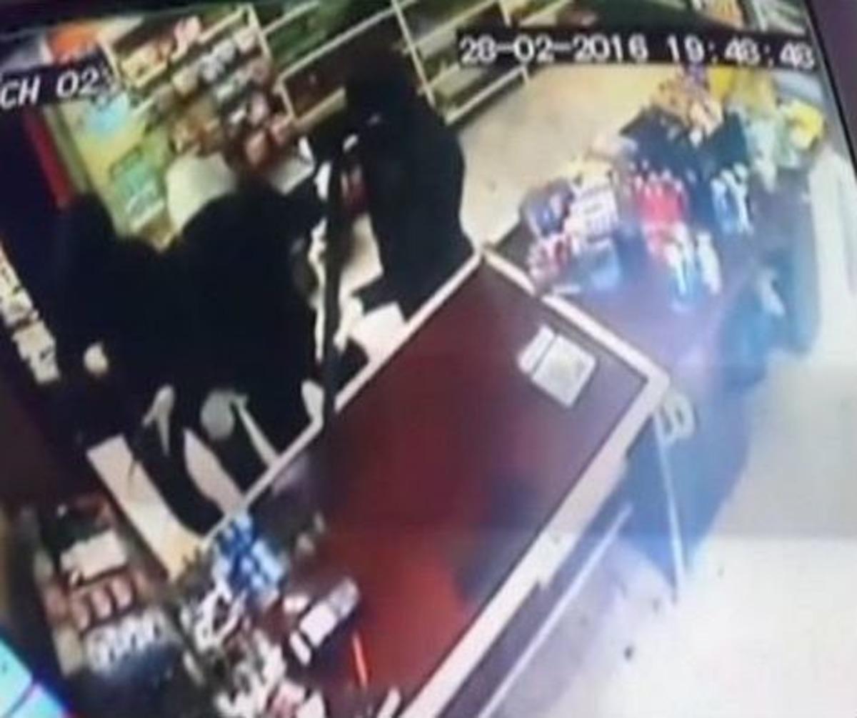 Sultangazi&rsquo;de Eczane Soygunları Kamerada
