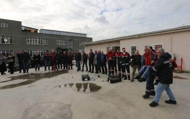 Belediye Personelinden Yangın Tatbikatı