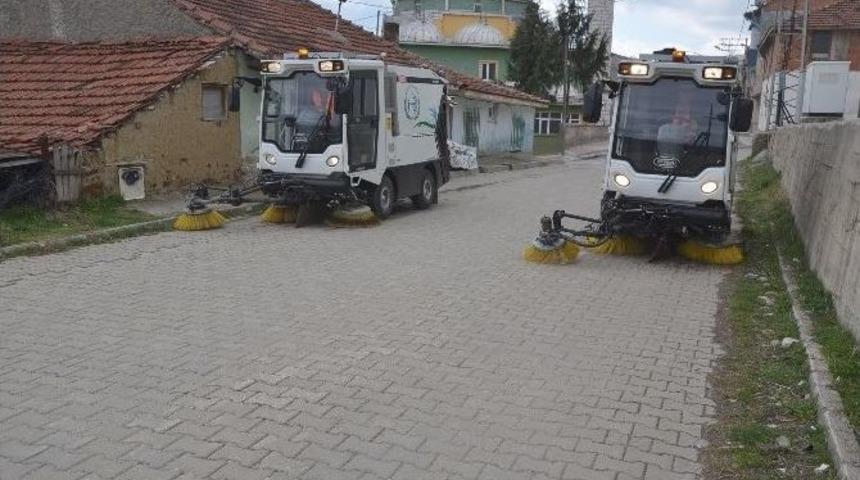 Boz&uuml;y&uuml;k&rsquo;te Bahar Temizliği