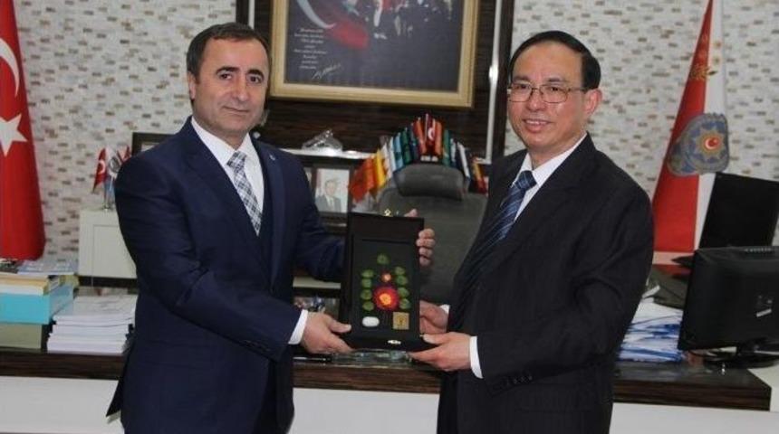&Ccedil;in Heyeti&rsquo;nden Tonbul&rsquo;a Ziyaret