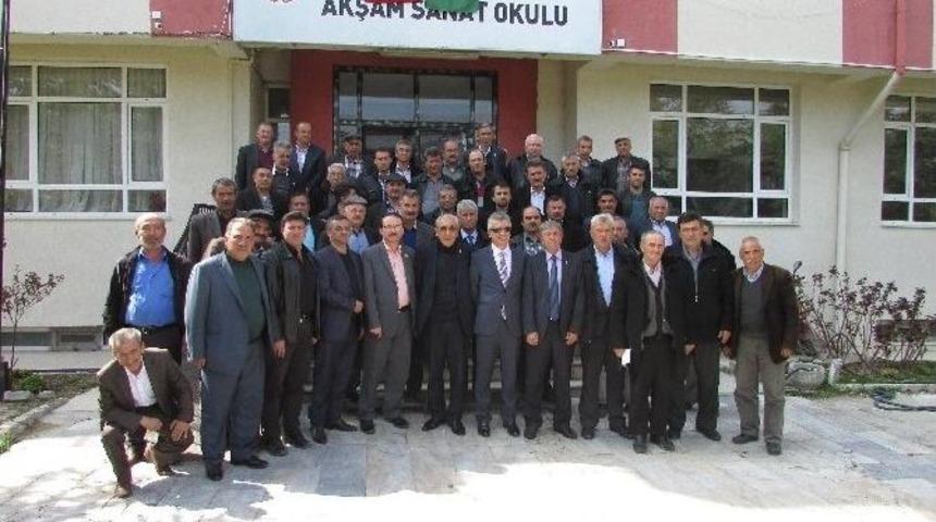 Sandıklı Ziraat Odası Kura İle K&ouml;ylere Hibe Makina Ve Ekipman Dağıttı