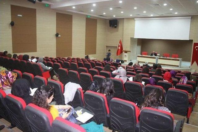 Geleceğin &Ouml;ğretmenlerine &rsquo;&ouml;ğretmenliği&rsquo; Anlattı 1