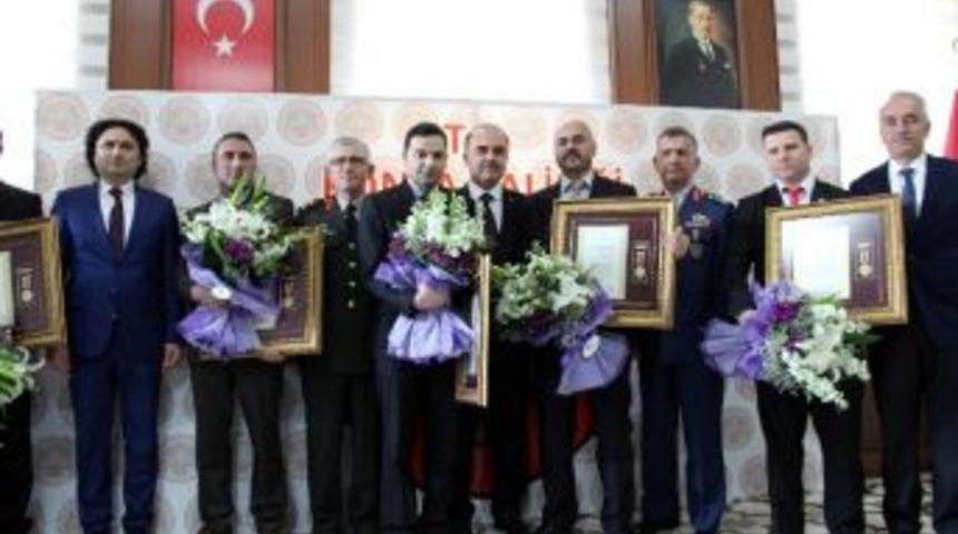 Konya&rsquo;da Gazilere &rsquo;devlet &Ouml;d&uuml;n&ccedil; Madalyası&rsquo; Verildi