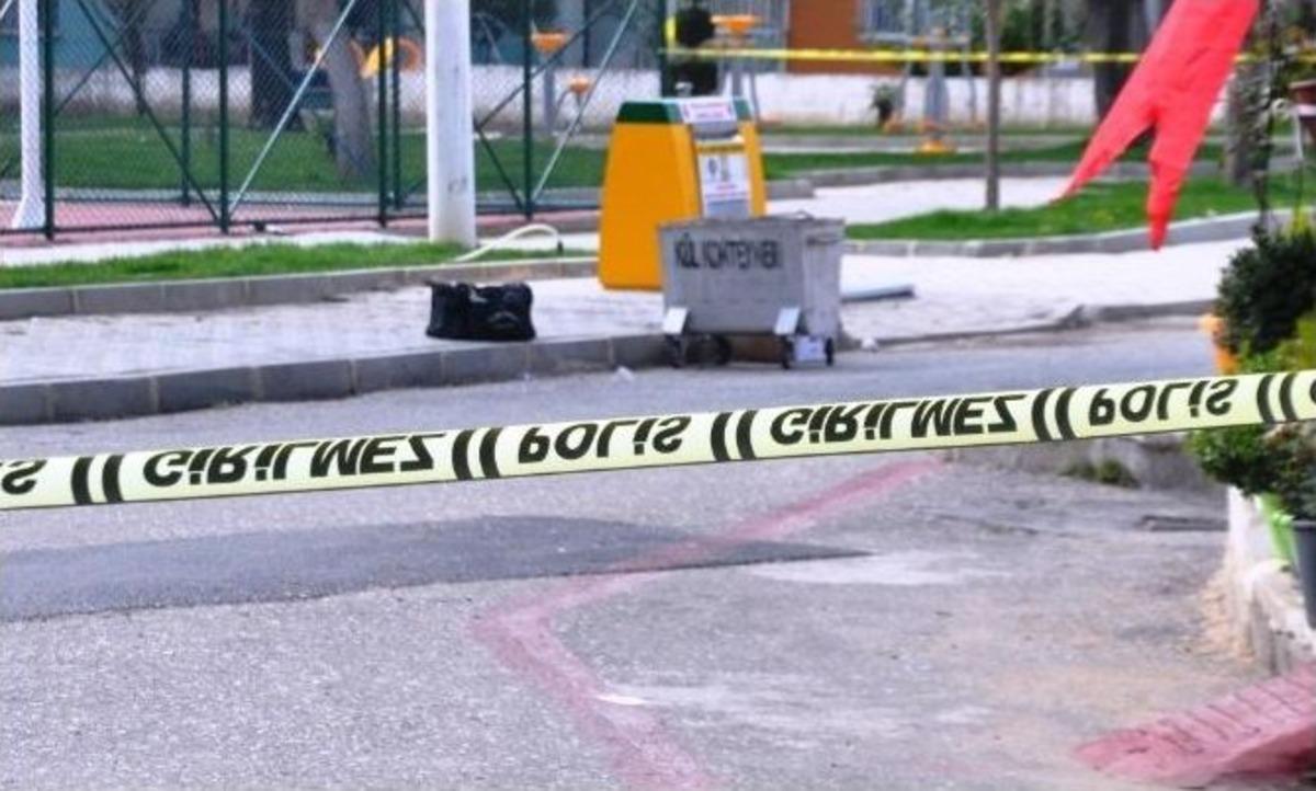 İzmir&rsquo;de &Ccedil;antadan Sarkan Kablolar Polisleri Alarma Ge&ccedil;irdi