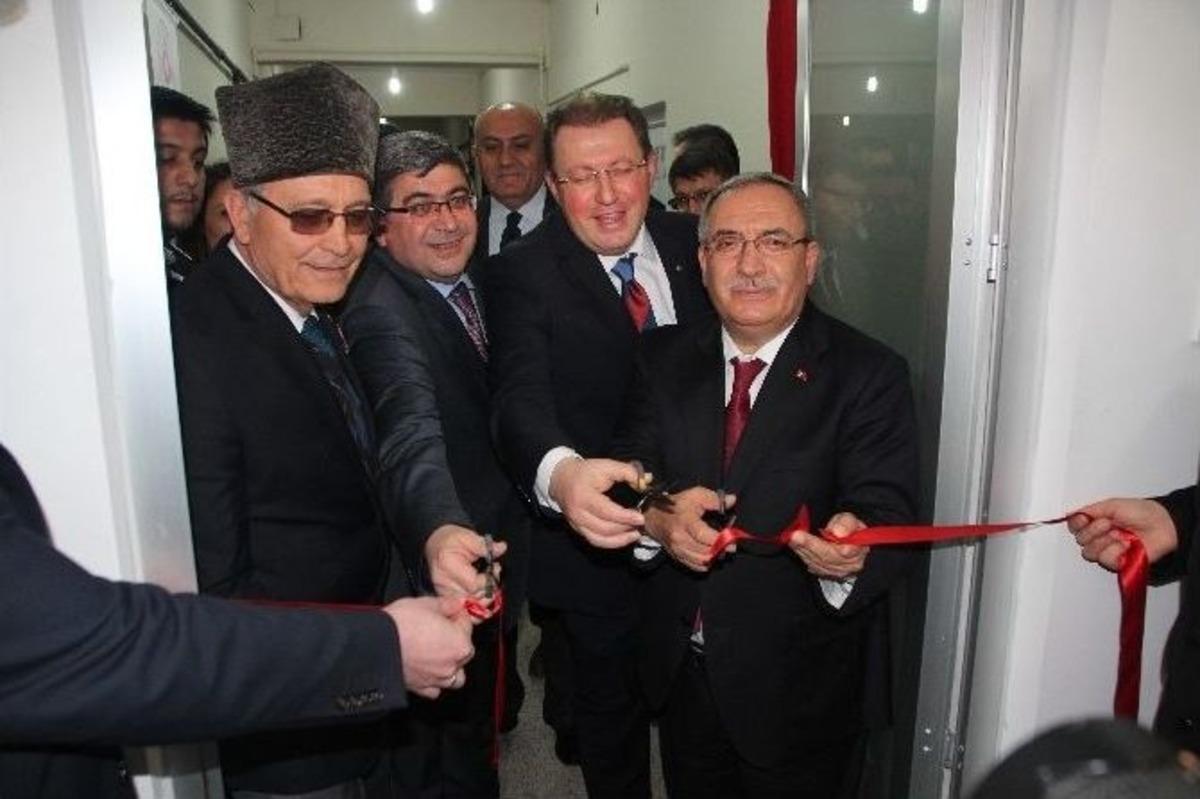 14 Ay &Ouml;nce &Ccedil;atısı &Ccedil;&ouml;ken Bilecik Şehit Aileleri Ve Gaziler Derneği Binası Yenilendi