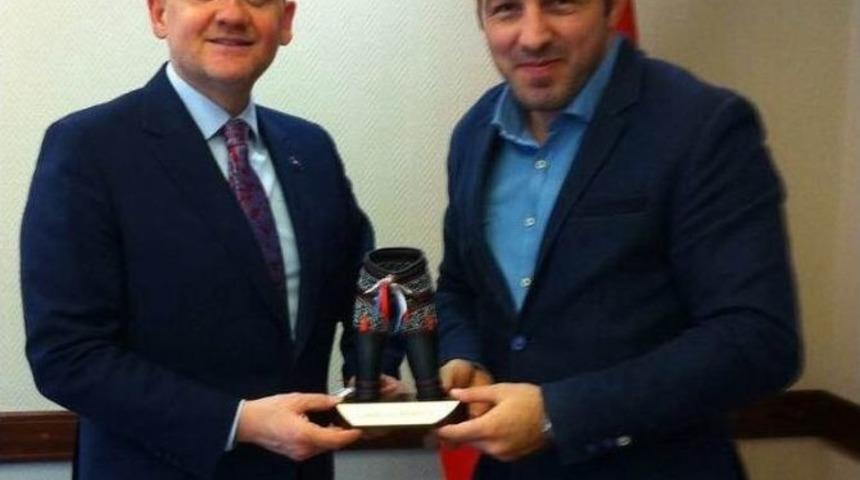 Abdullah G&uuml;ng&ouml;r, G&ouml;ksel G&uuml;m&uuml;şdağ&rsquo;ı Ziyaret Etti