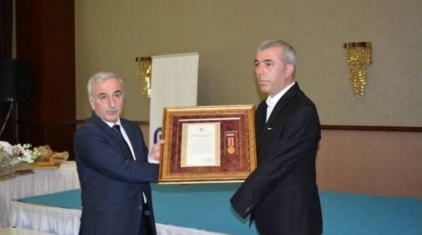 Gazilere, Devlet &Ouml;v&uuml;n&ccedil; Madalyası Verildi