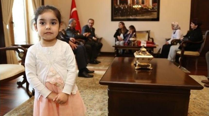 Şehit Kızına &rsquo;onur Madalyası&rsquo;