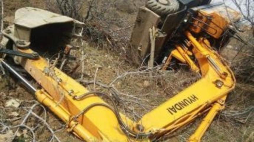 İş Makinesi Yan Yattı