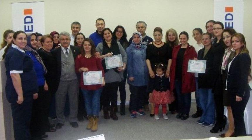 &Ouml;zel Optimed Hastanesi Doğum Akademisi 3. Mezunlarını Verdi