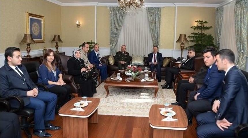 Erzurum&rsquo;da Devlet &Ouml;v&uuml;n&ccedil; Madalyası Tevcih T&ouml;reni