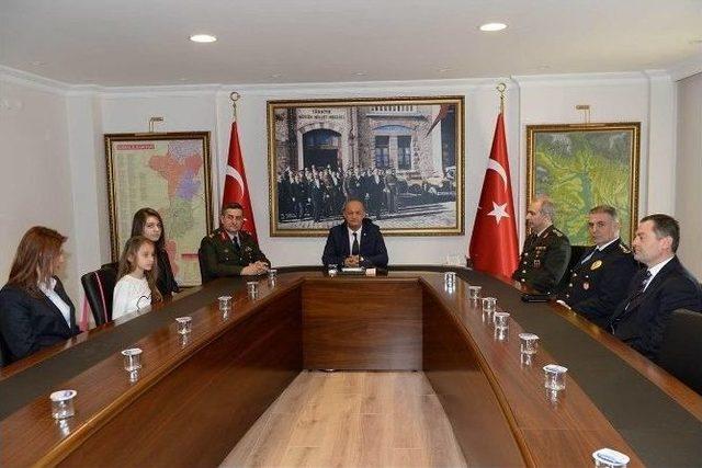 Şehit Emniyet Müdürünün Ailesine Devlet Övünç Madalyası