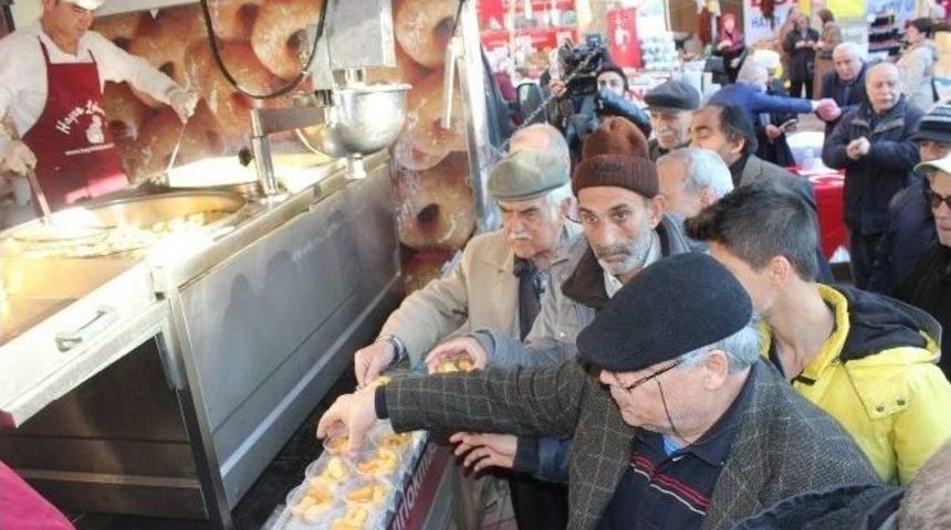 Şehitler İ&ccedil;in Lokma Dağıtıldı