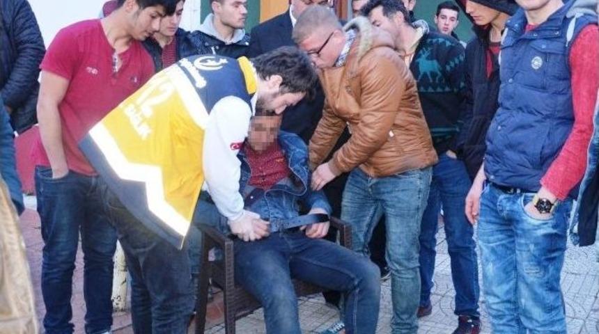 Havalı T&uuml;fekle Oynarken Arkadaşını Yaraladı