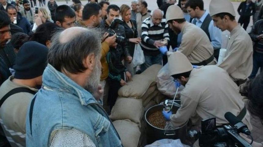 Antalya&rsquo;da Şehitler Haftası&rsquo;nda Bir Tas Hoşaf Ve Ekmek
