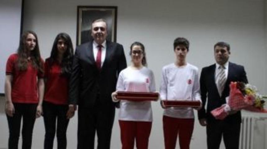 &Ccedil;anakkale&rsquo;den Yola &Ccedil;ıkan Kutsal Emanetler Ankaralı Sporculara Teslim Edildi