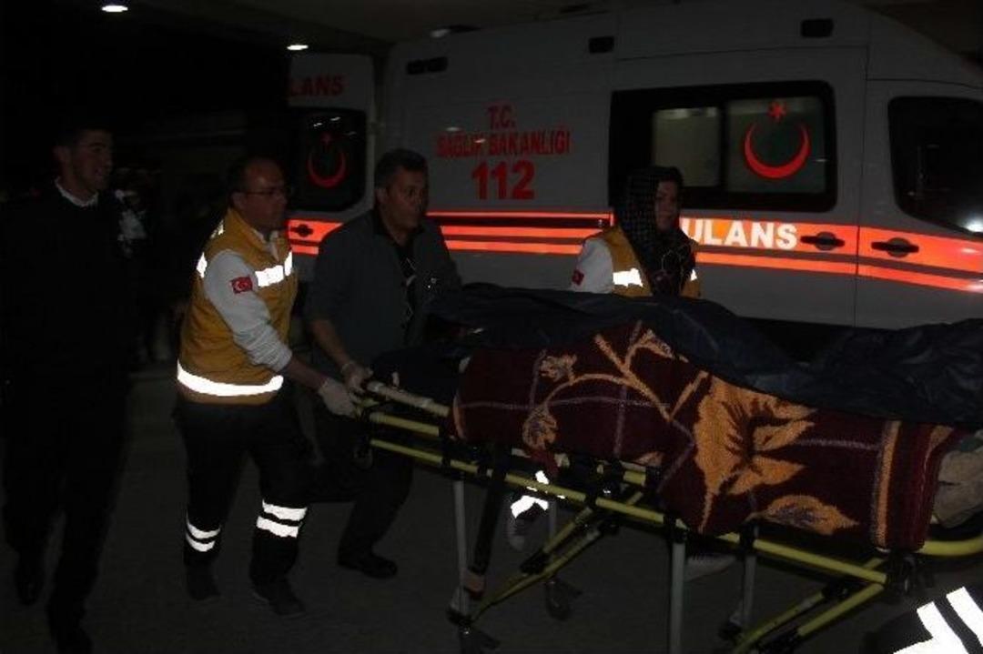 İş&ccedil;ileri Taşıyan Minib&uuml;s Devrildi: 13 Yaralı