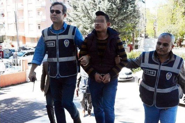 Şehit Polisin Mevlidi İçin Toplanan Parayı Çalan Hırsızlar Yakalandı