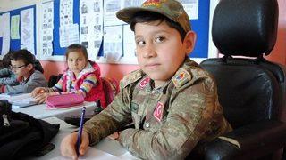 Murat Okusun Diye Okulda Nöbet Tutuyor