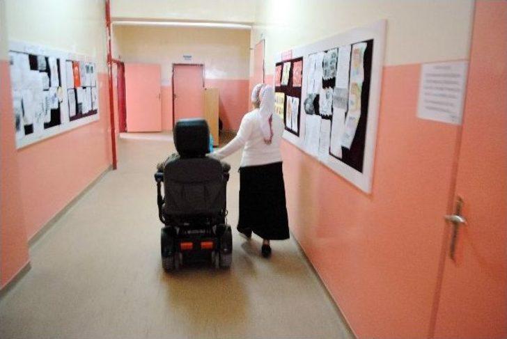 Murat Okusun Diye Okulda Nöbet Tutuyor G3